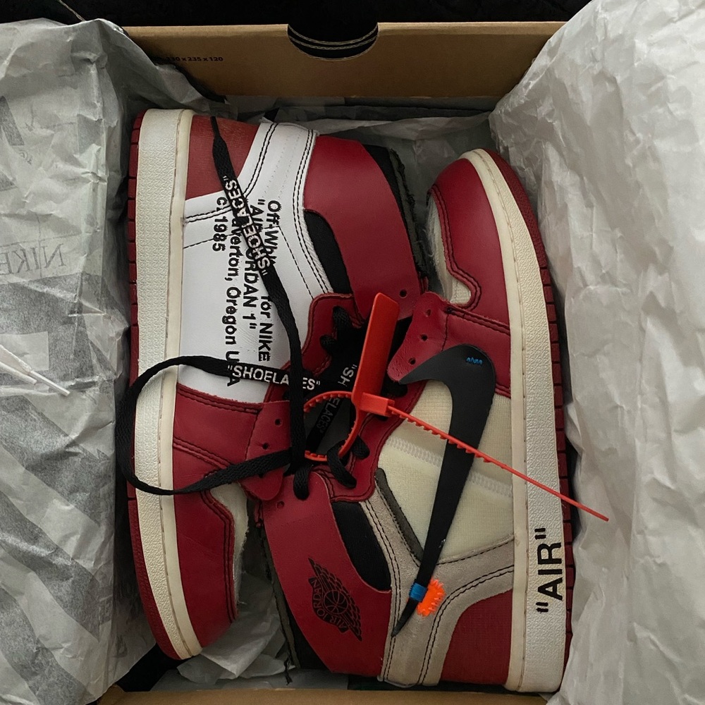 Off-White Jordan 1 Chicago